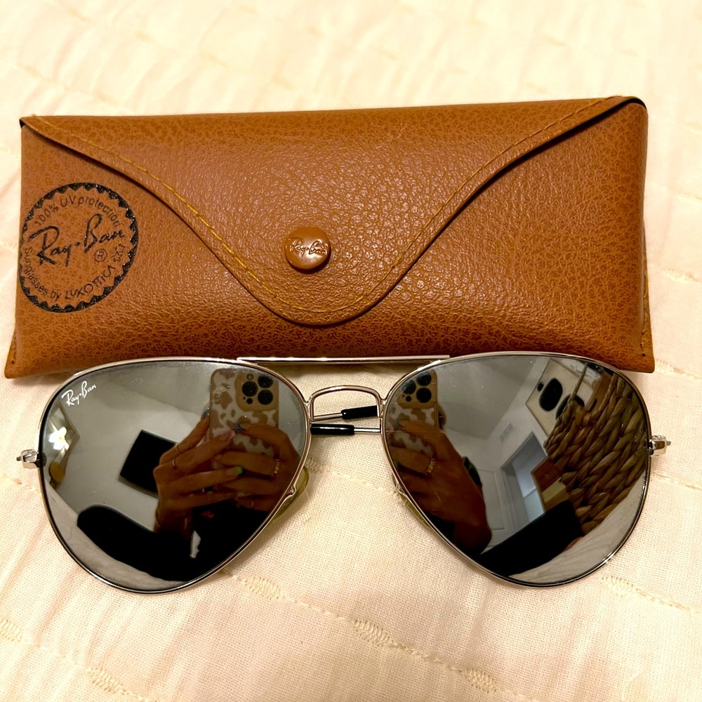 Rayban aviators silver mirror lenses and silver frame size 58